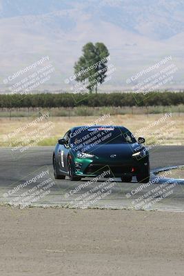 media/Sep-15-2024-Speed Ventures (Sun) [[7a54f7ed2f]]/Yellow Group/Session 1 (Outside Grapevine)/